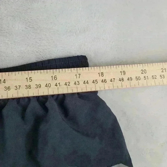 Under Armour Loose Geometric Shorts Sz XL Gray Black - Picture 6 of 6